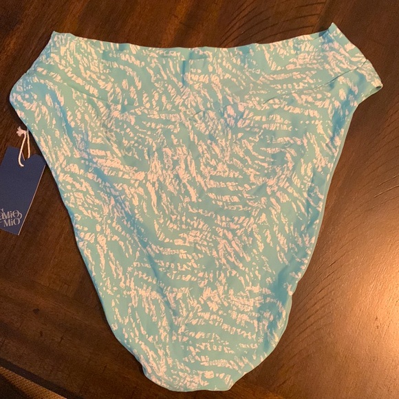 Camio Mio Bikini - Picture 5 of 7